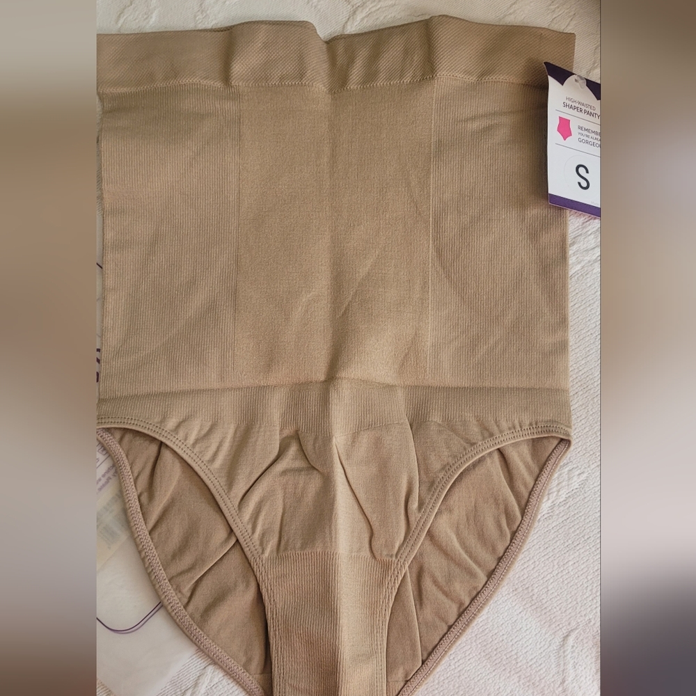 Nwt still in bag Empetua high waisted panty shaper new with tags and bag (25)